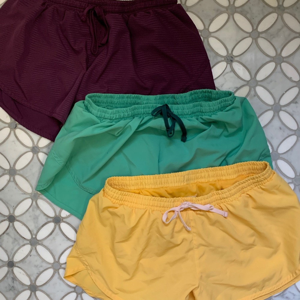 Mid-rise Women’s Running Shorts Set